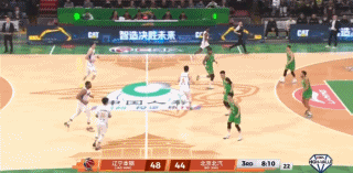 赵睿兴奋的自己嘴里都不知道说什么了！投中远距离3分后，一波流打出一个10：0把辽