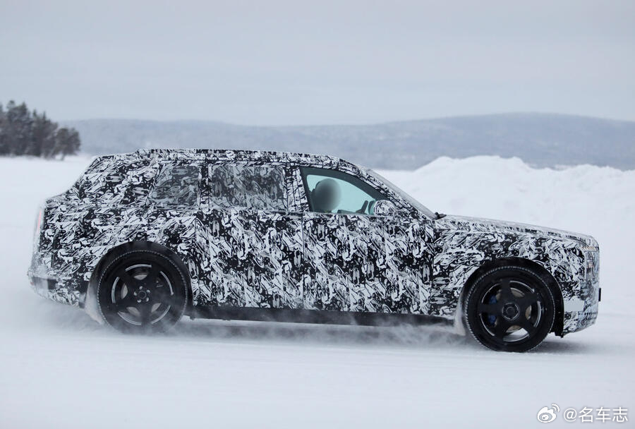 名车志谍照 【居然是纯电版，第二代库里南测试曝光】劳斯莱斯第二代旗舰SUV——全