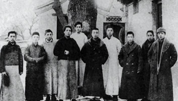 胡适曾说毛主席考不上北大，毛主席听后会怎么回应，双方观点究竟有哪些不同？
191