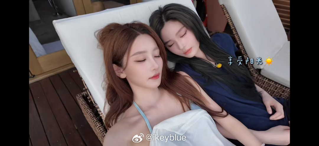 我产真的很那个，明明有两个躺椅，那么长一条两个人一定要挤在一起睡，想抱直说好了，