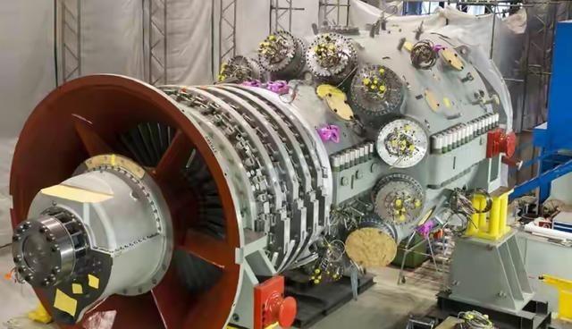 不但美国震惊了，日本、德国等西方列强也震惊了，就连马斯克想了三天三夜也弄不明白，