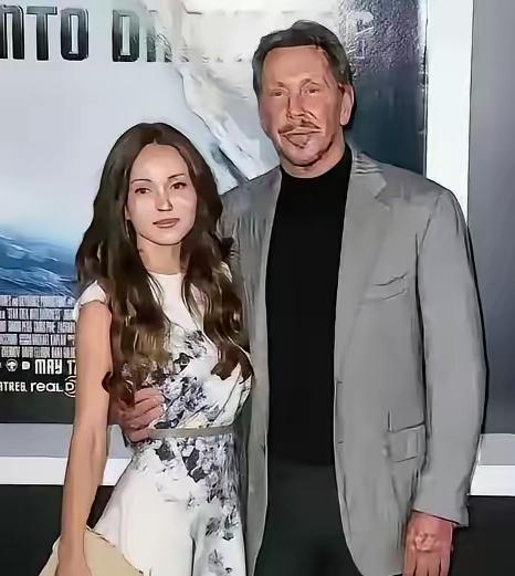 朱可人密歇根大学毕业，二人低调领证无盛大婚礼。婚后她借力资源创业做地产投资，并非