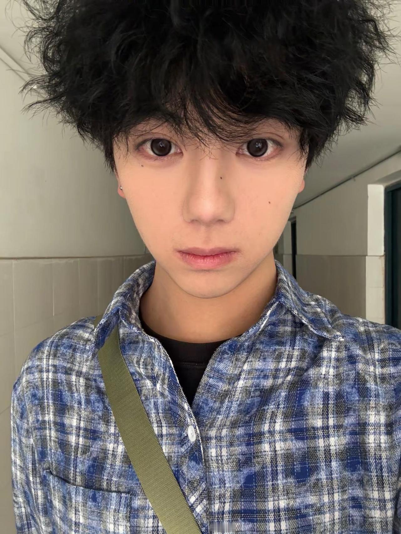 呆呆的 小气鬼 微卷毛发型 1 直男