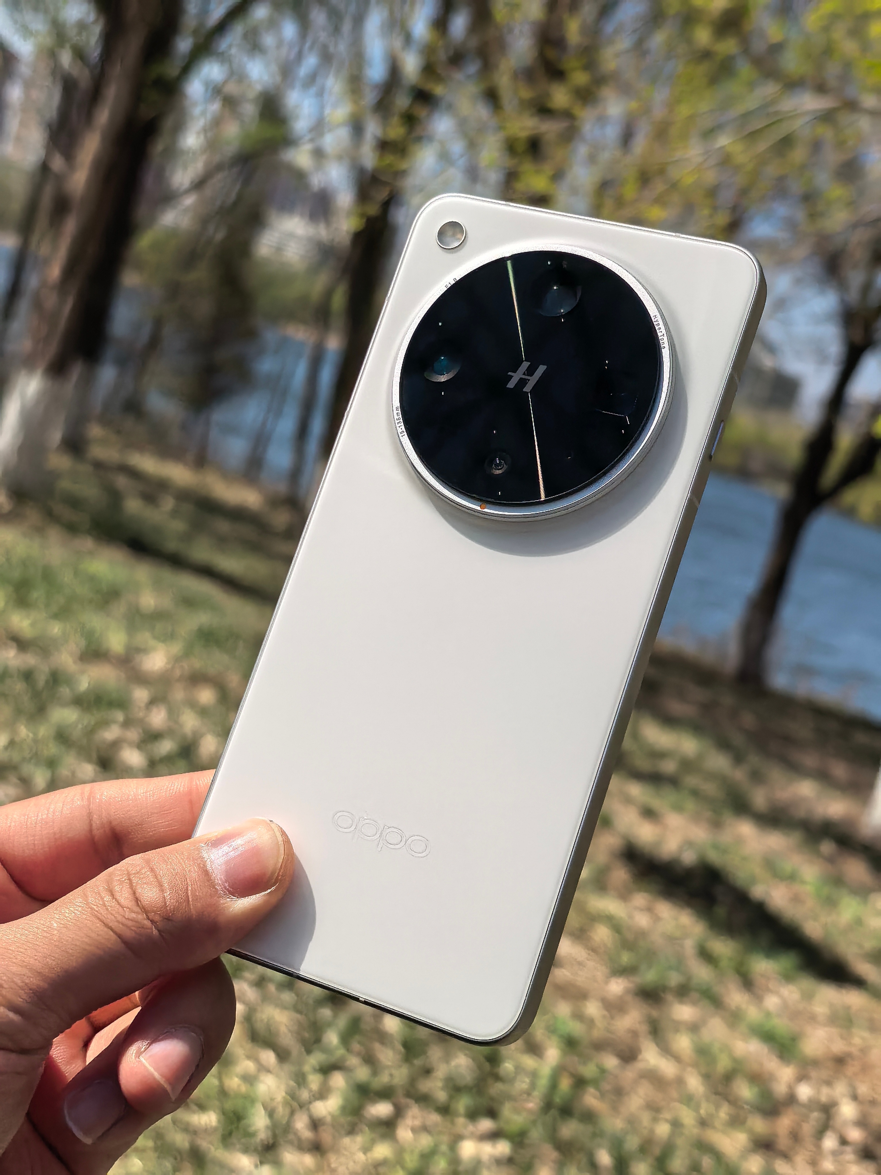 今天出门带X8 Ultra给家人拍照，这一代人像直出就能发朋友圈[666] ​​