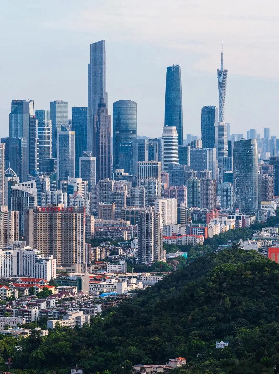 A股广州2026年上半年最赚钱的十大企业。1、广发证券2026年上半年净利润12