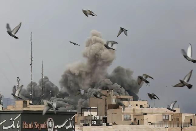 很多人都看不明白：打仗就打仗，为啥美国和以色列非得去炸伊朗的大学？

这可不是打