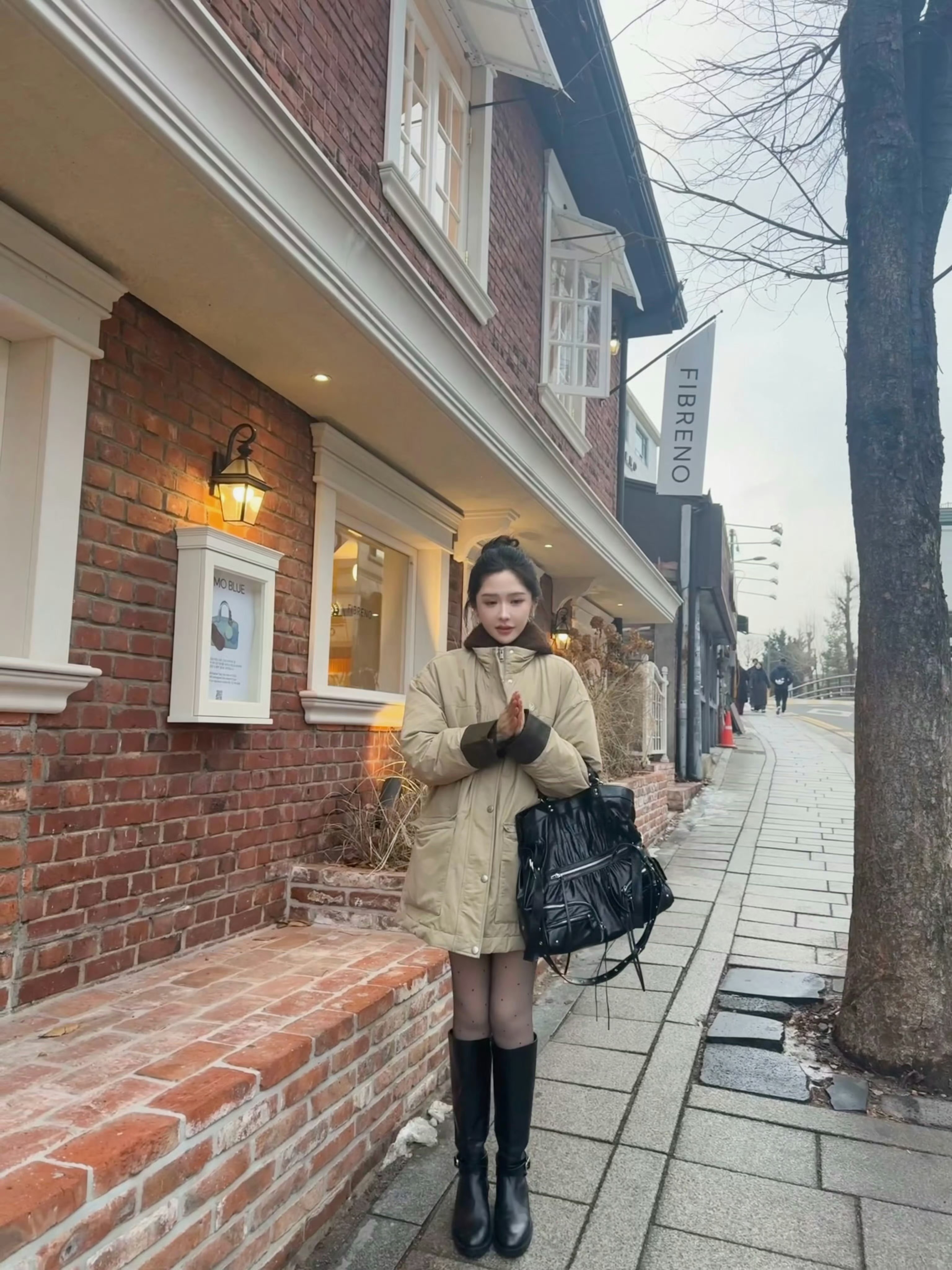 王艺瑾街拍黑丝 