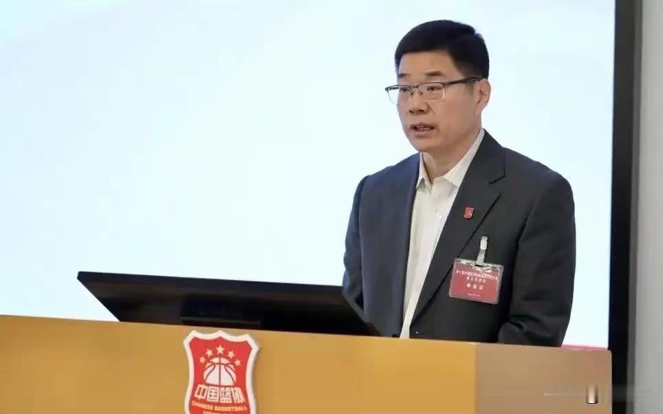 中国篮协太后知后觉了吧？还是把大家都当什么玩弄了呢？
整理一下哈桑·怀特塞德（大