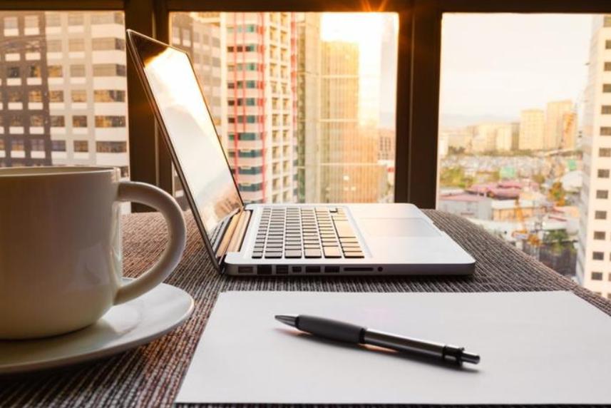 人为什么必须得上班干活呢？

最直接、最硬的道理，就是人要活，就得挣钱。现在这个