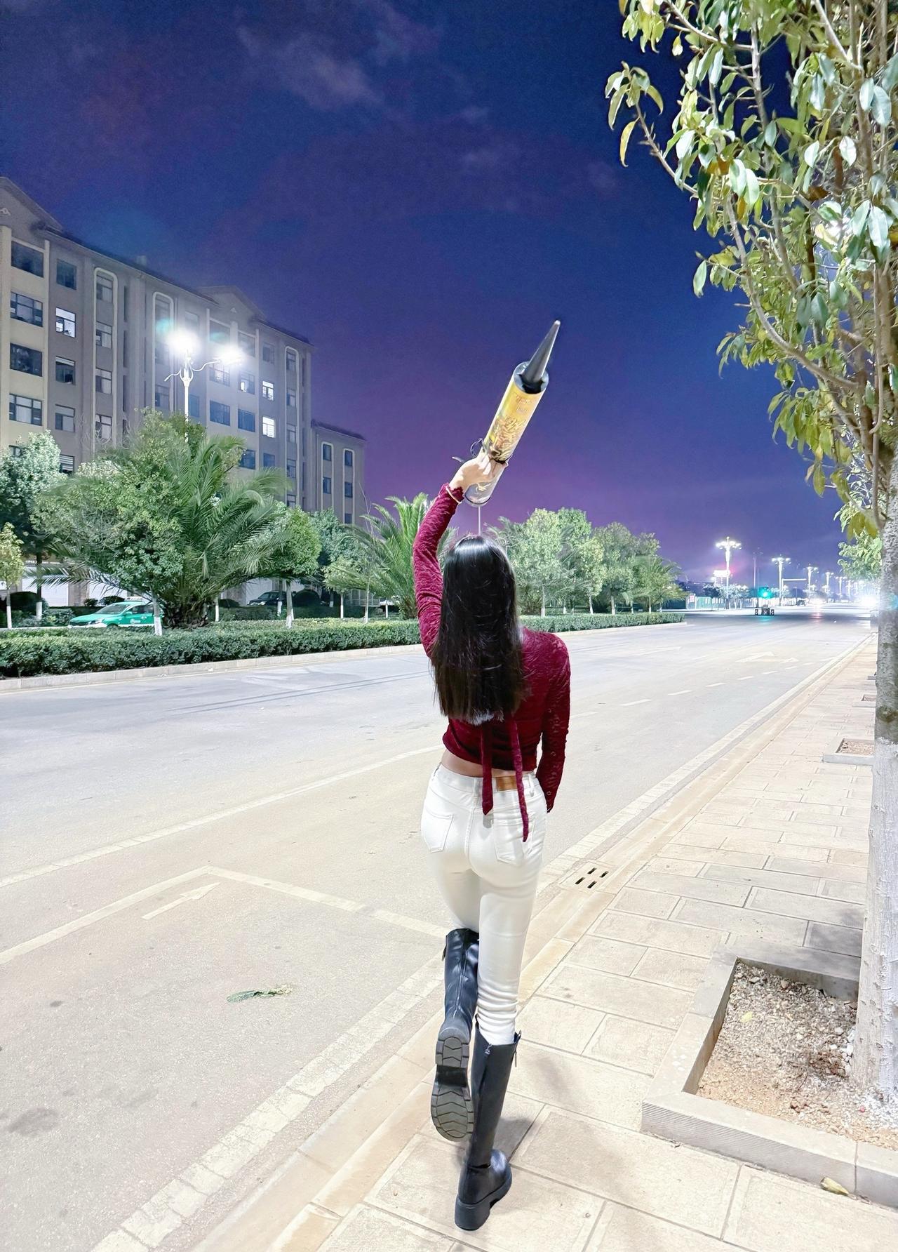 偷人是三观不正、偷不到人是五官不正