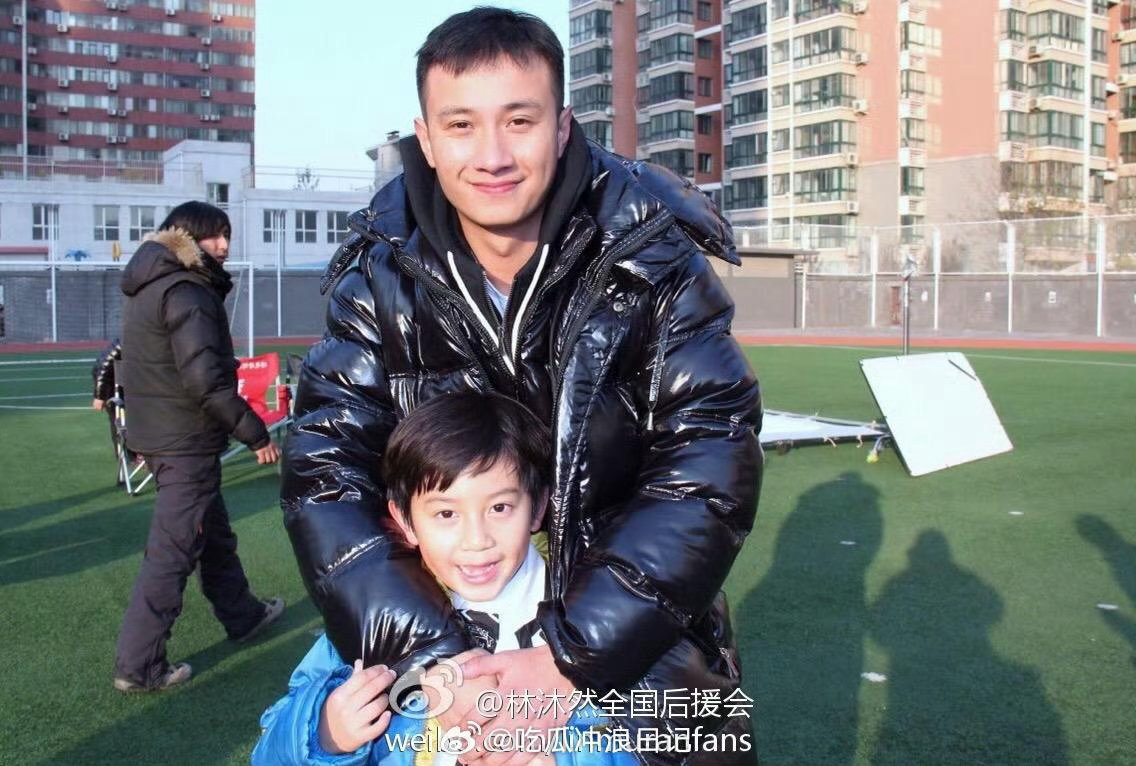 林沐然光屁股时期林沐然模糊的画质清晰的屁股 谁考古挖到这段的，确实有点过分。孩子