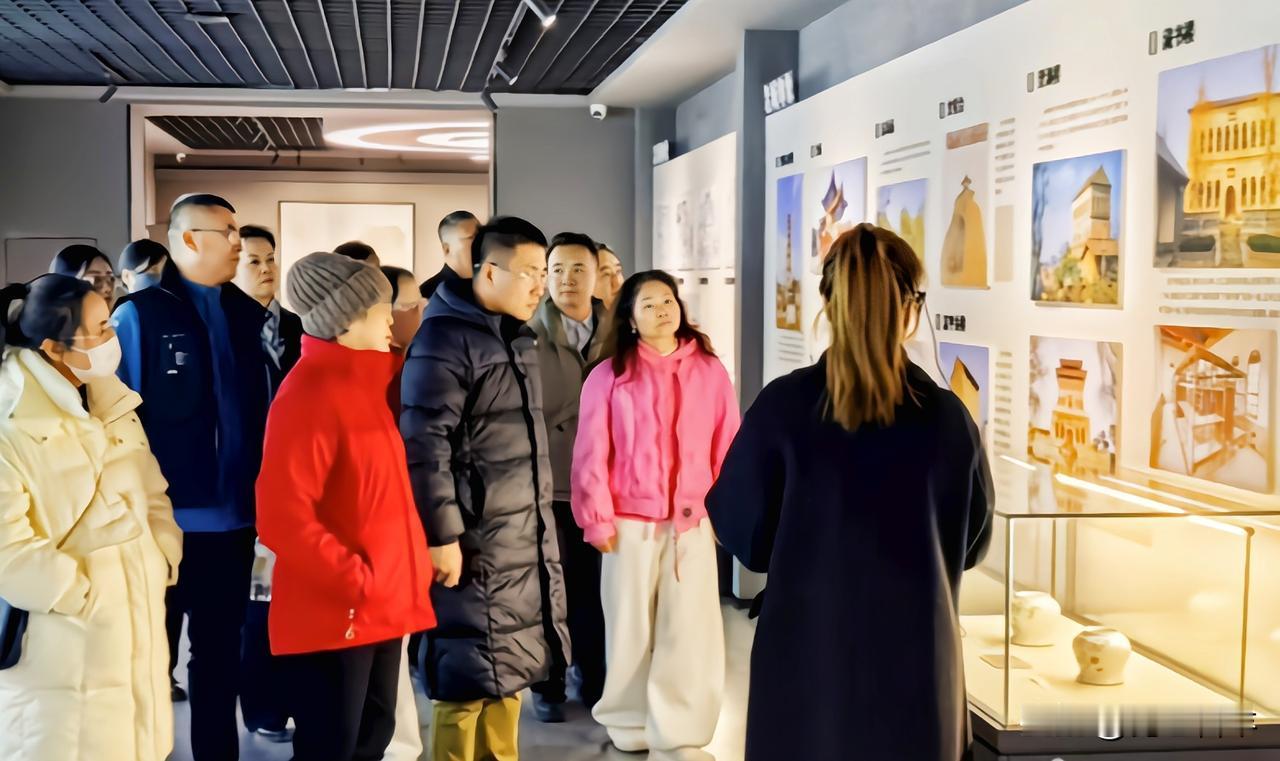 陕西省富平县多举措传承红色基因增强文化自信
     作者:陈必成
      