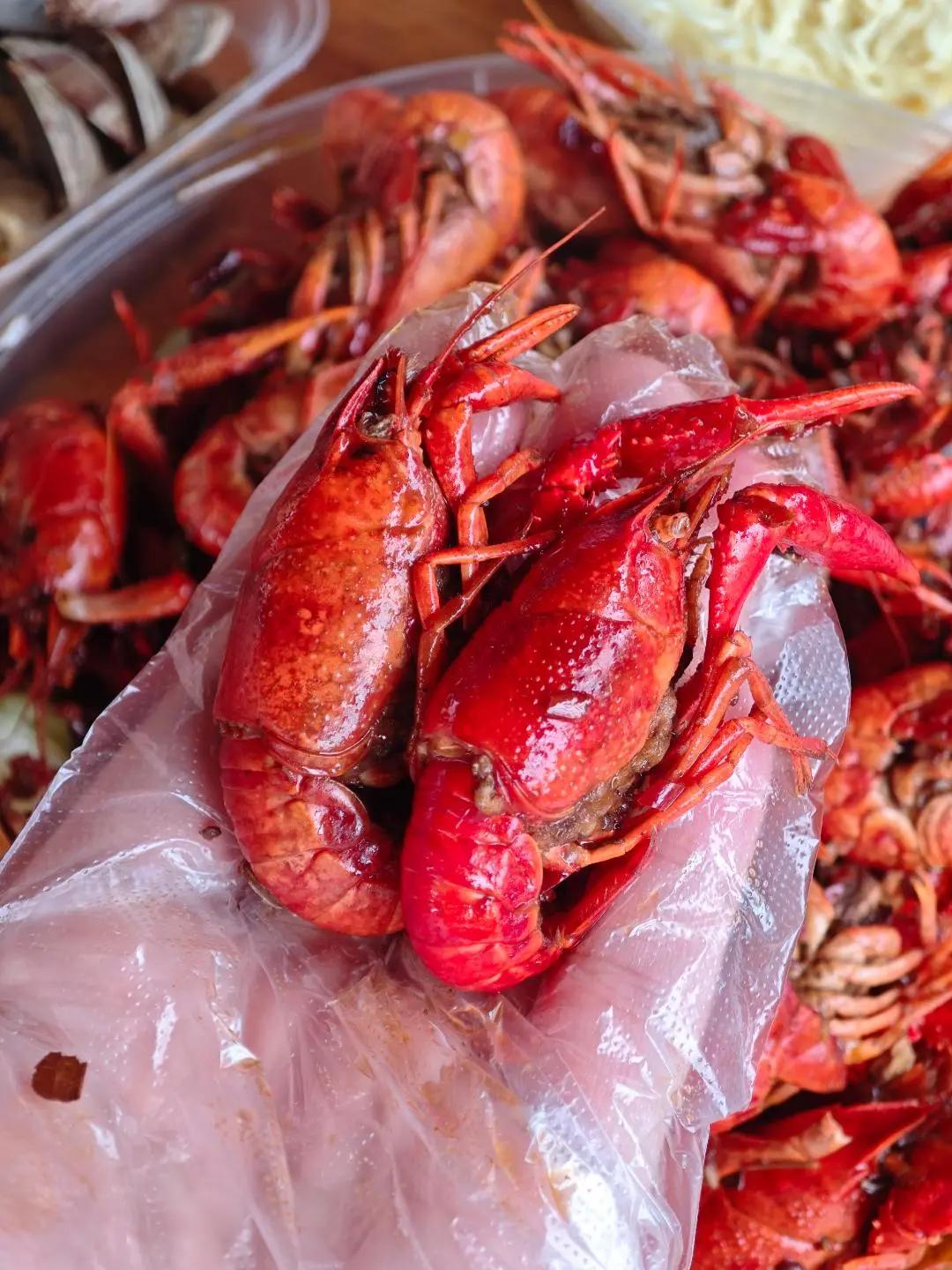 西塱夜宵好去处🦞68元3斤小龙虾谁懂啊 西塱本地人私藏的宵夜宝藏店被我挖到了就