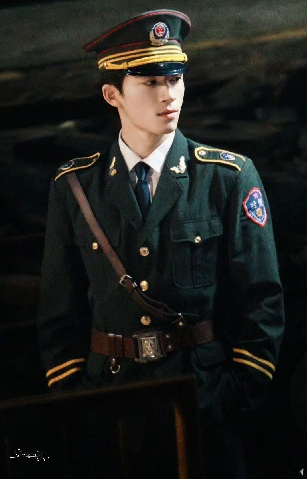 王星越平台认可度王星越的平台认可度没得说，除了墨雨和唐宫的亮眼成绩，商务代言也没