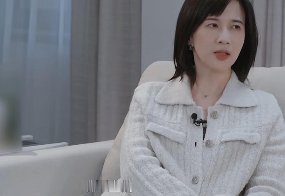 papi酱说她刚拍段子的时候，很多老师和同学都瞧不上她，papi酱：“只有我的老