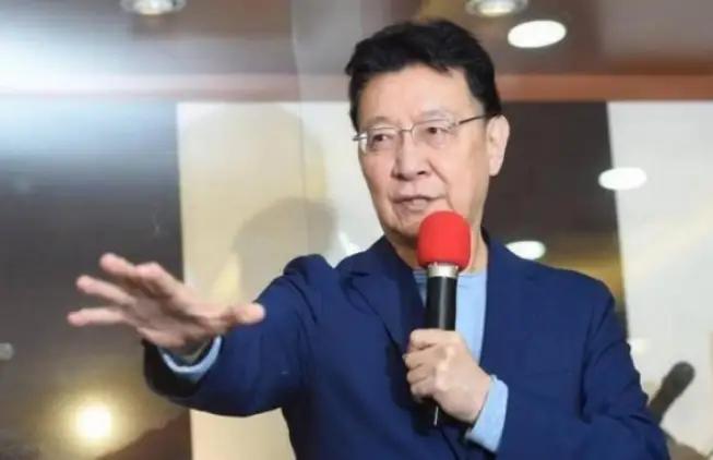 最近台湾名嘴赵少康的一句关于稀土的表态引发讨论，他直言，“稀土，美国不是做不出来