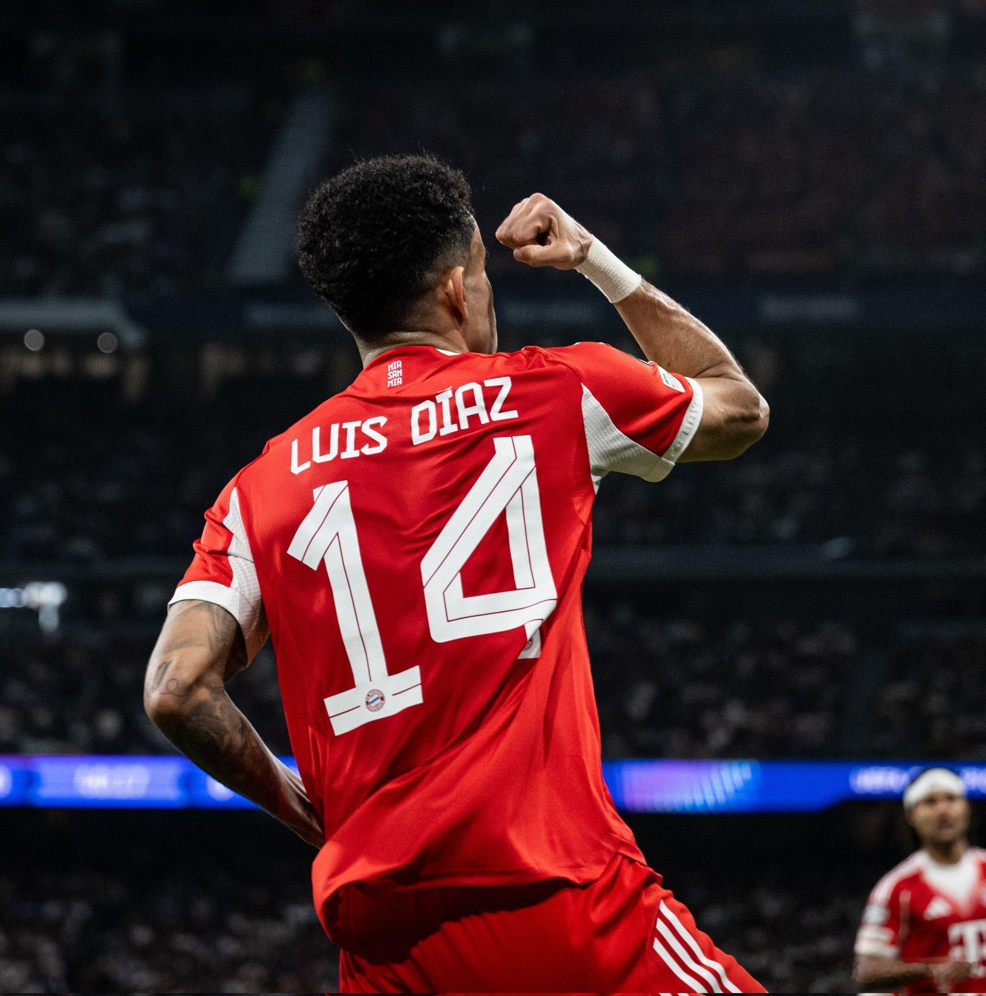 🎙️路易斯·迪亞茲：“決定加盟拜仁是正確的選擇。我真的很高興，我享受每場比賽。