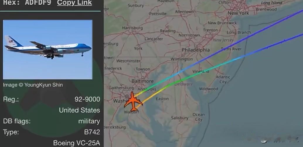 特朗普的空军一号在飞往达沃斯途中不到一小时发生故障被迫返回空军基地。

报道称飞