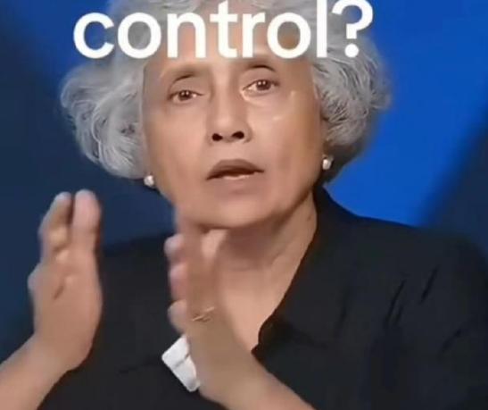 现在美国人开始羡慕中国制度了。有美国学者这么概括：美国是资本控制国家，国家听资本