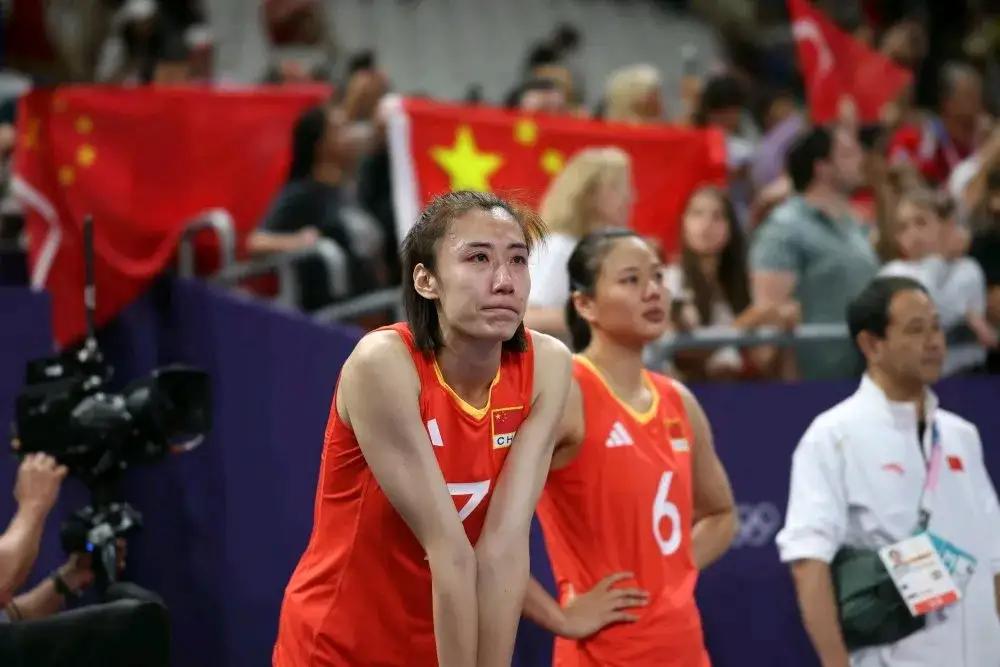 事不过三！


2026年VNL女排联赛分站比赛中国女排6胜6负，积19分，排位