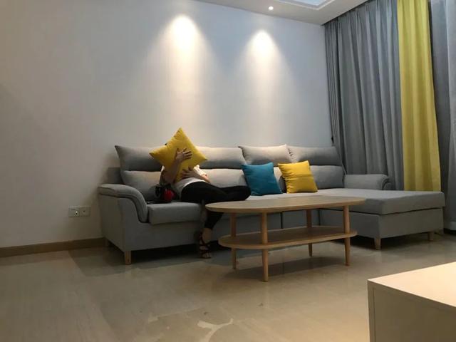 沙发脏了怎么清洗？千万别买不可拆洗的布沙发，我已经后悔啦