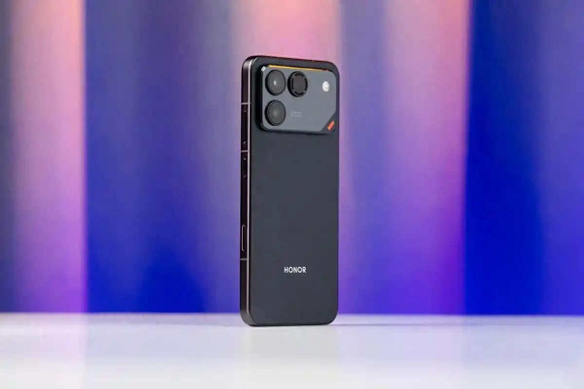 不知道有多少小伙伴在今年春节有换机的念头？估计有不少人已经在准备了，毕竟我周围就