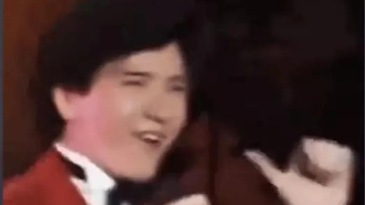 在娱乐圈的浩瀚星空中，费翔犹如一颗永不熄灭的星辰，无论岁月如何更迭，他的光芒始终