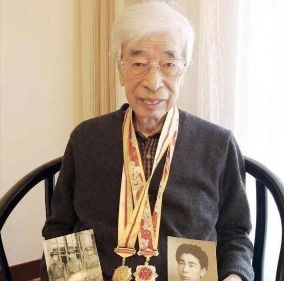 1948年，日本人砂原惠改名换姓化名张荣清，并谎报中国国籍，加入解放军，在辽宁战