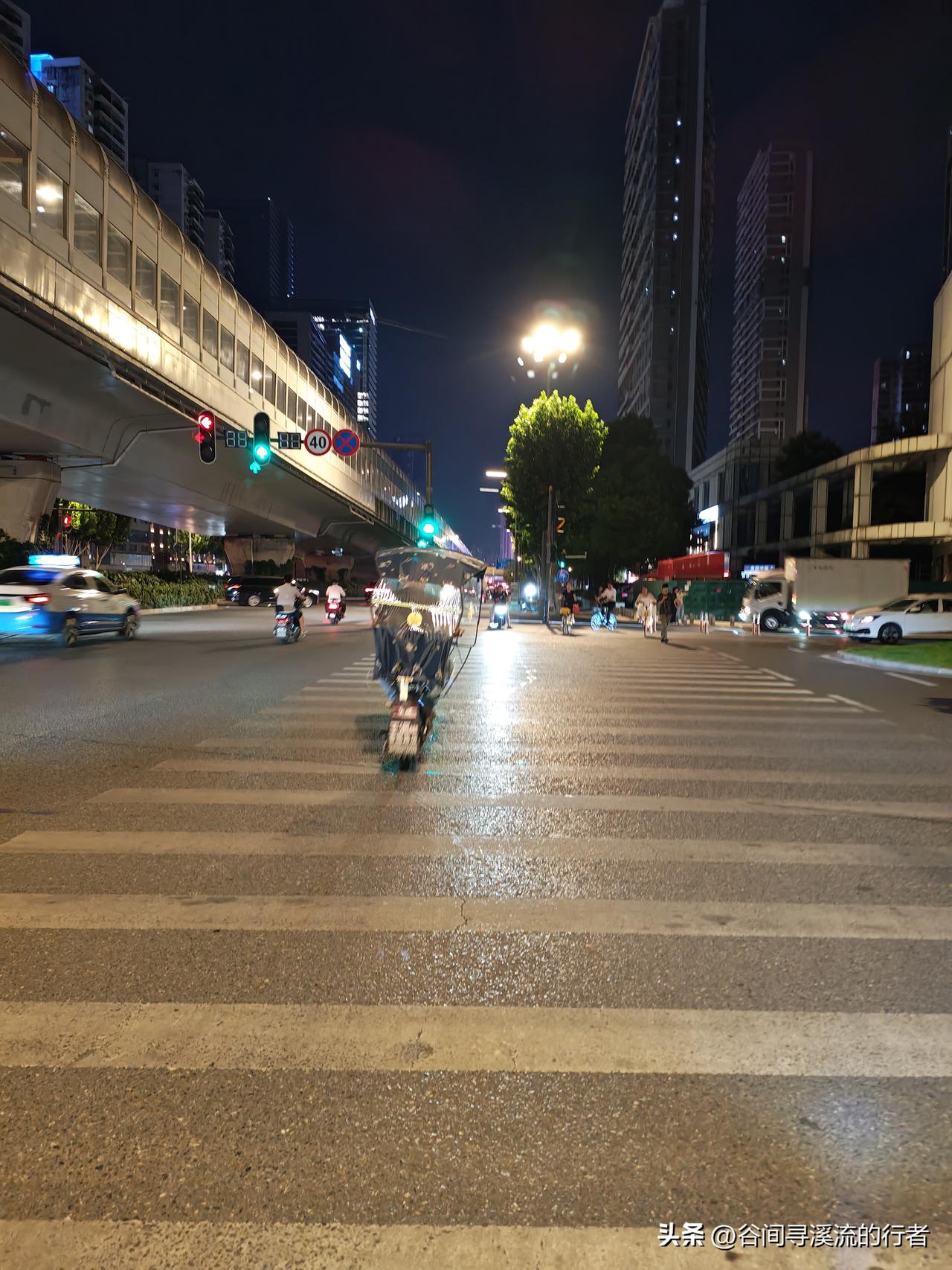 “身份证+车牌号，啥事故都包赔？”电动自行车保险广告刷屏，你买账吗？

最近一打