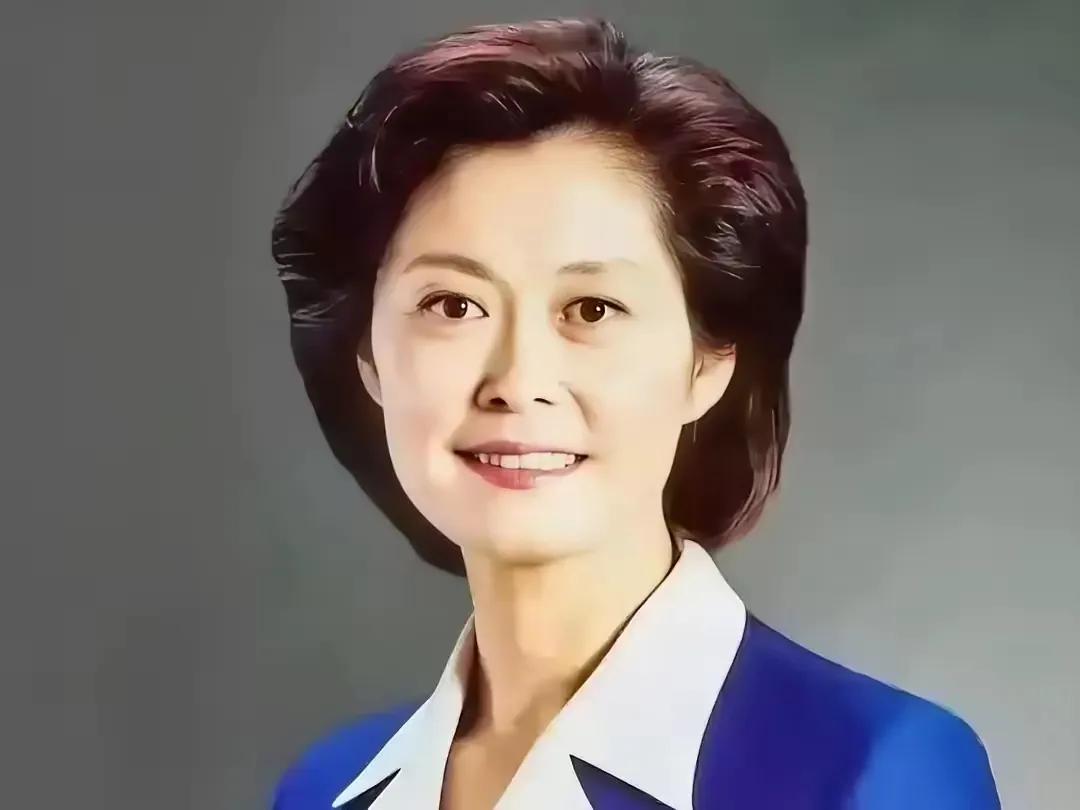 71岁敬一丹闲不住，不愿养花弄草安享晚年，退休生活比上班还忙

看到敬一丹最近的