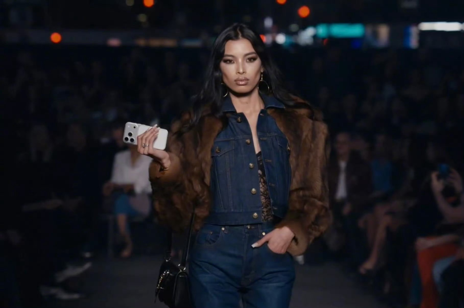 直击Gucci大秀现场 这场GucciCore 大秀，是品牌写给纽约的70年情书