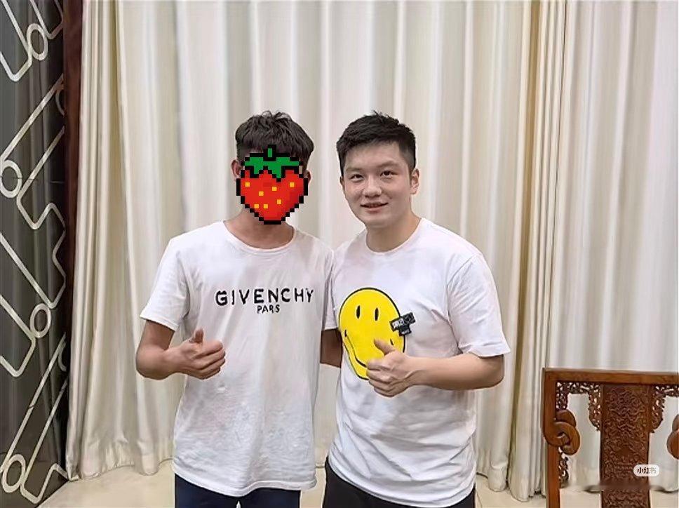第一次见这个！樊振东