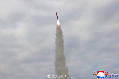 朝鲜昨天试射了一枚巡航导弹。