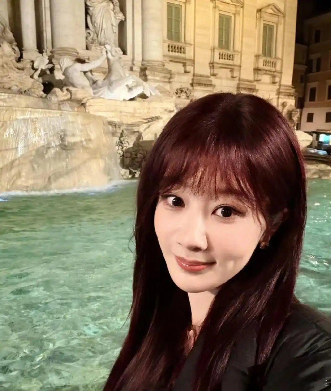 杨紫在罗马许愿池报身份证号 罗马的神仙即便能搞懂中国的身份证号码，罗马的神仙也管