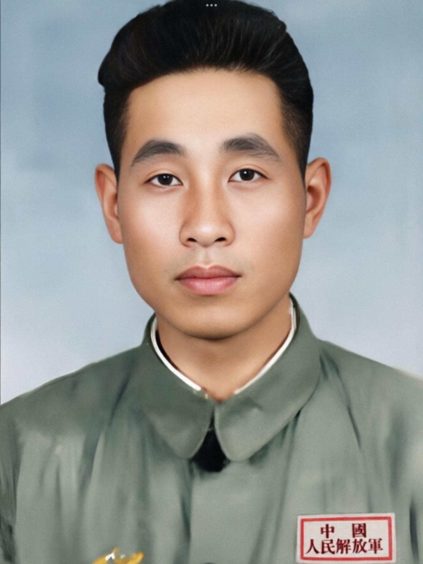 传奇的部队华野一纵与二十军。父亲章华胜慈溪人；1942年参加四明山三五...