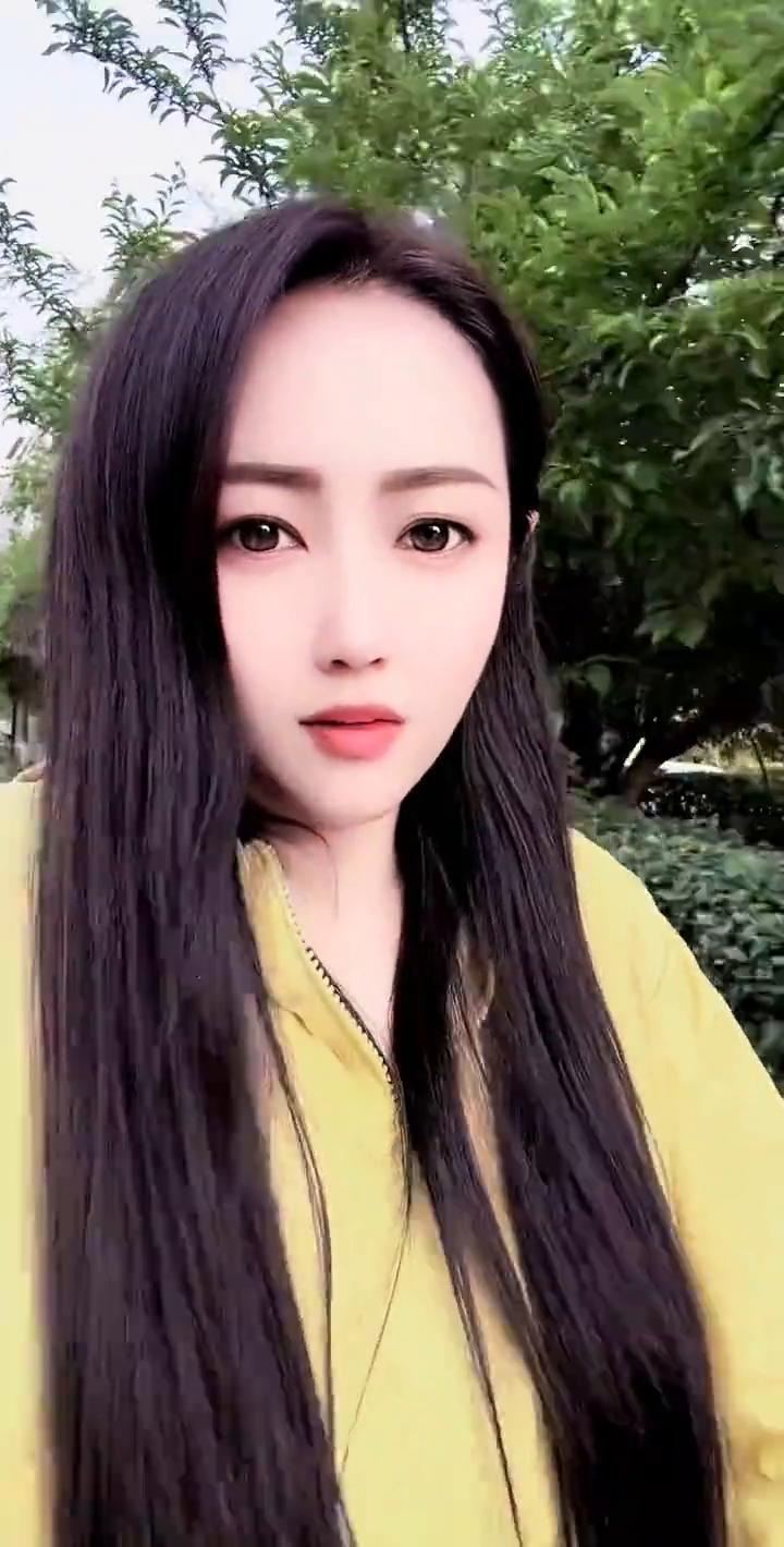 神奇的两点半。
今天又上演了神奇的两点半。我的大西部犯什么天条了？干什么给我跌坑
