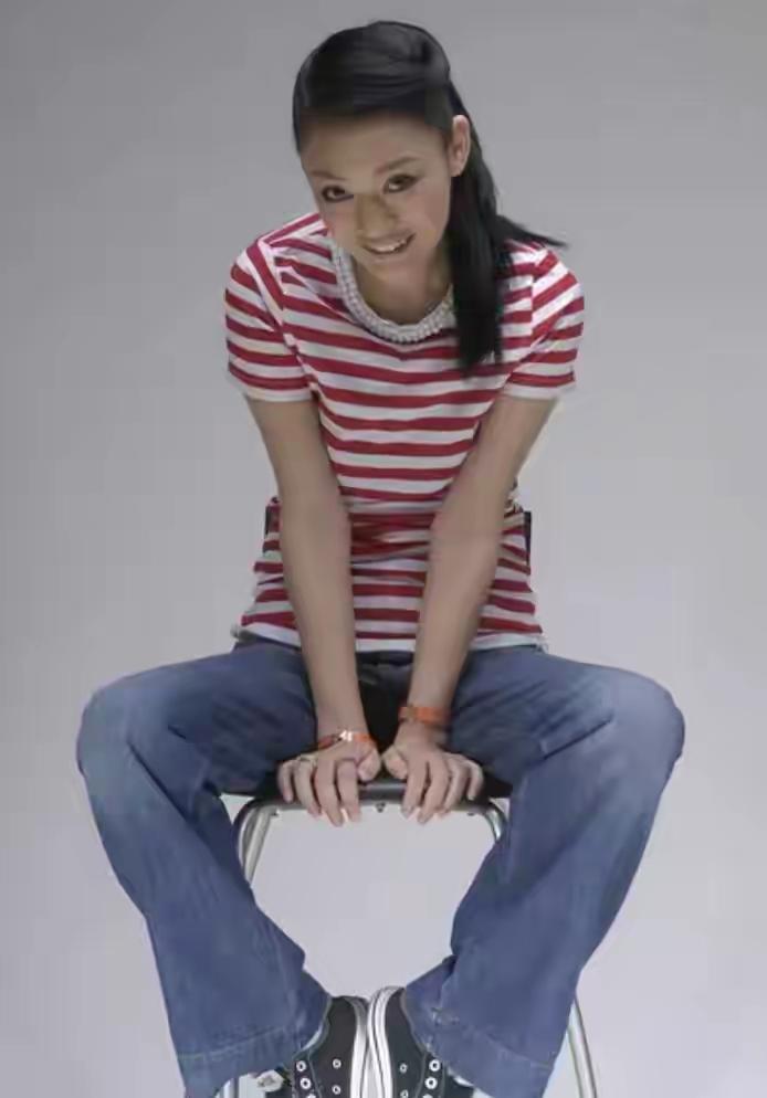 安以轩还是陈实？这张照片这个角度感觉长的好像，有点分不清楚了。
陈实