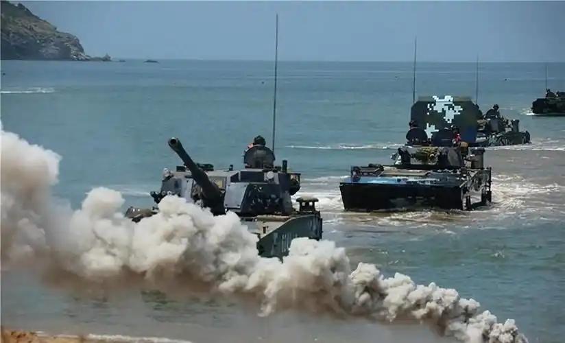 大事来了！美日调集四万兵力开展部署，导弹阵地离台湾也就一百公里左右，辽宁舰编队穿