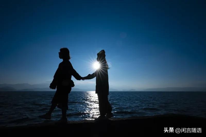 在头条久了，渐渐生出一种奇妙的能力，每当我发出会心的点评，似乎就能预感到，这条内