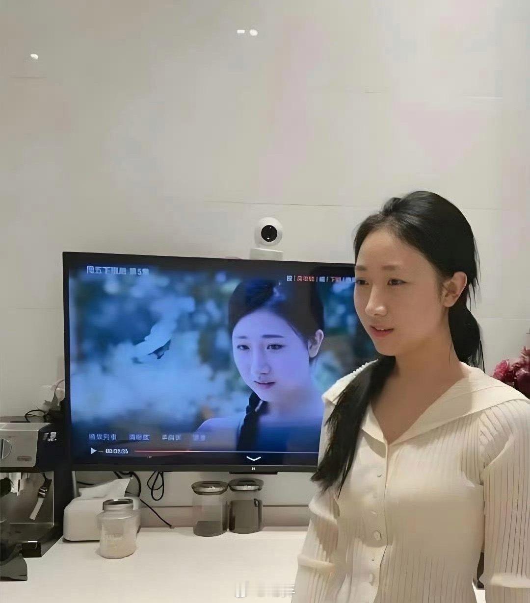 真人比电视上好看啊