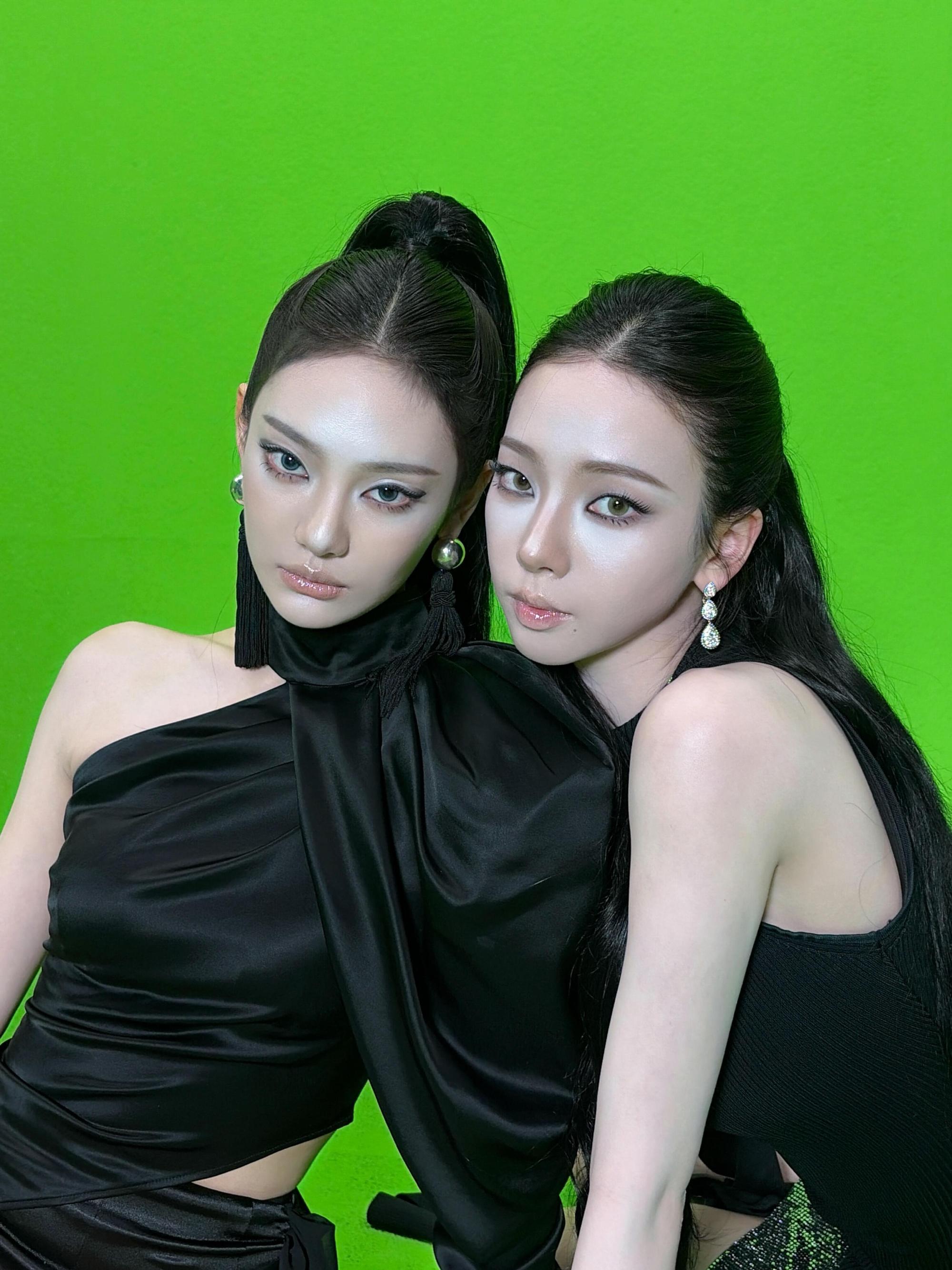 艺人：宁艺卓aespa 先行曲 'WDA' (feat. 权志龙) MV其中身穿