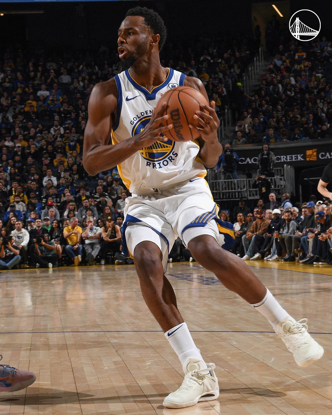 嘴哥啊嘴哥！！！谈到维金斯近期表现回暖，追梦说道：“我认为沟通很重要，要与他交流