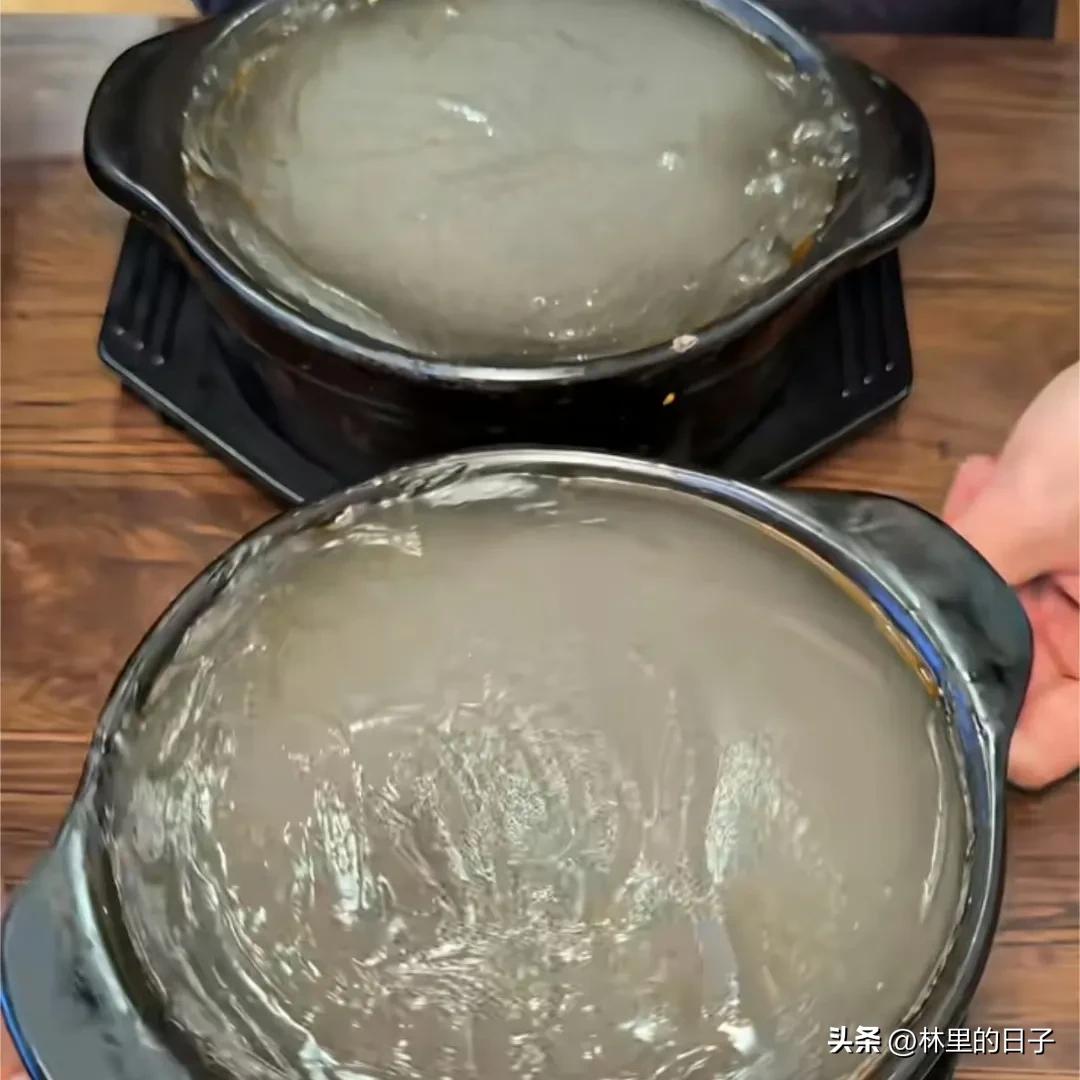 水泥麻辣烫？这颜值我真的词穷了。
 
刷到水泥麻辣烫的瞬间，我直接瞳孔地震！这灰