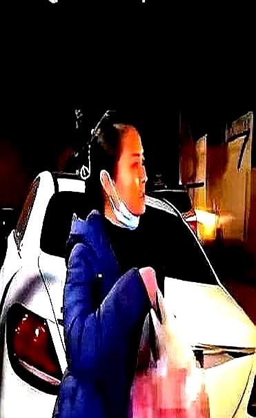 这两天陈亚楠直播间又炸锅了，不是上新带货，而是老父亲的一句话引围观！

老爷子对