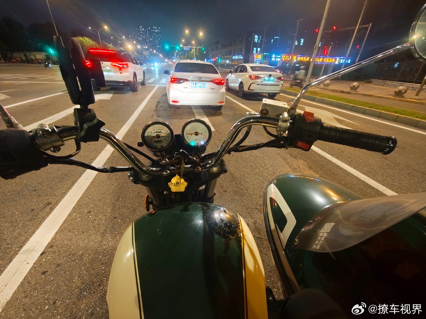 突突一圈儿，还挺解压的[二哈]撩妹不如撩车 ​​​