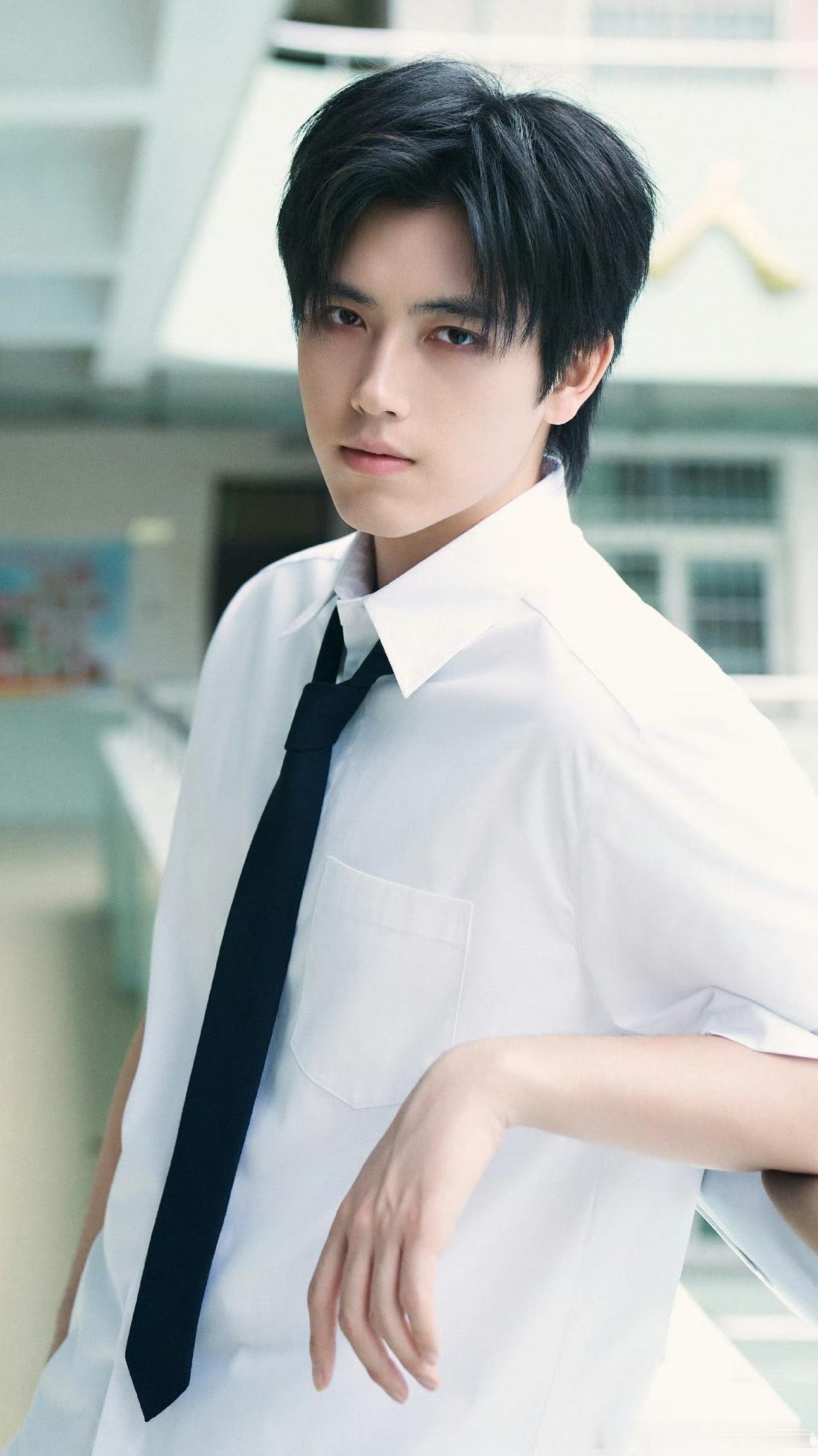 偏偏宠爱影视化传的主演男主：宋威龙、陈飞宇、闫桉女主：杨超越、艾米你希望谁和谁搭