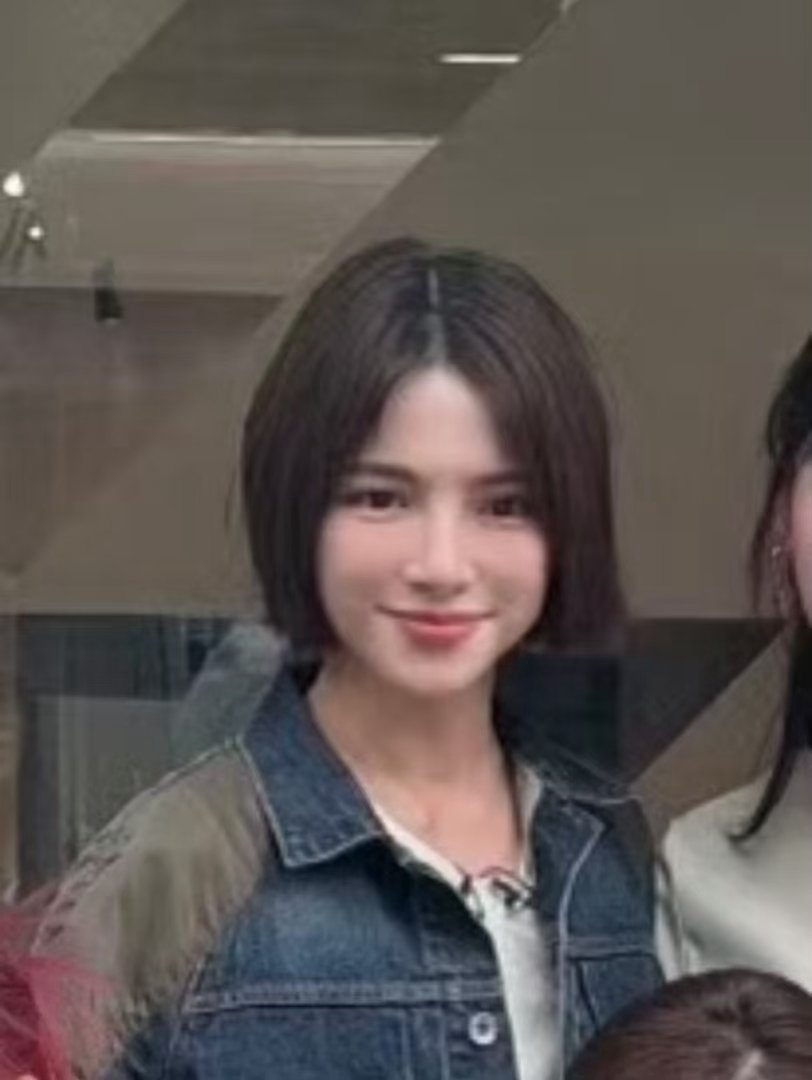 李心洁浪姐三公造型李心洁三公造型被李心洁三公造型的松弛美到！没有过度雕琢，黑色简