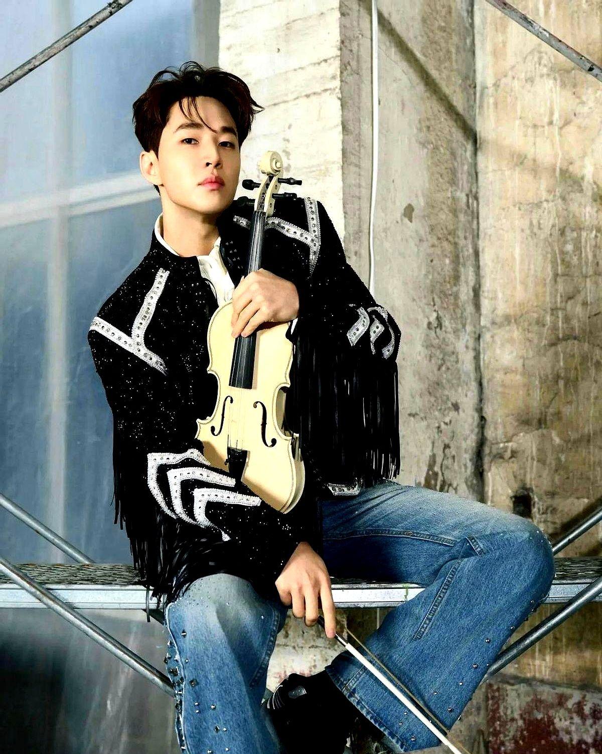 36岁的刘宪华，凭啥不像个奔四的人？

刚满36岁的他，在东方卫视2026跨年盛