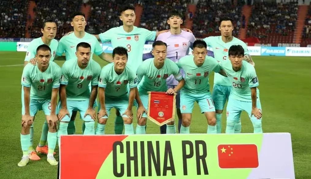 央视直播！世预赛国足战韩国队大名单出炉：武磊、韦世豪领衔，韩国队孙兴慜等队员在列