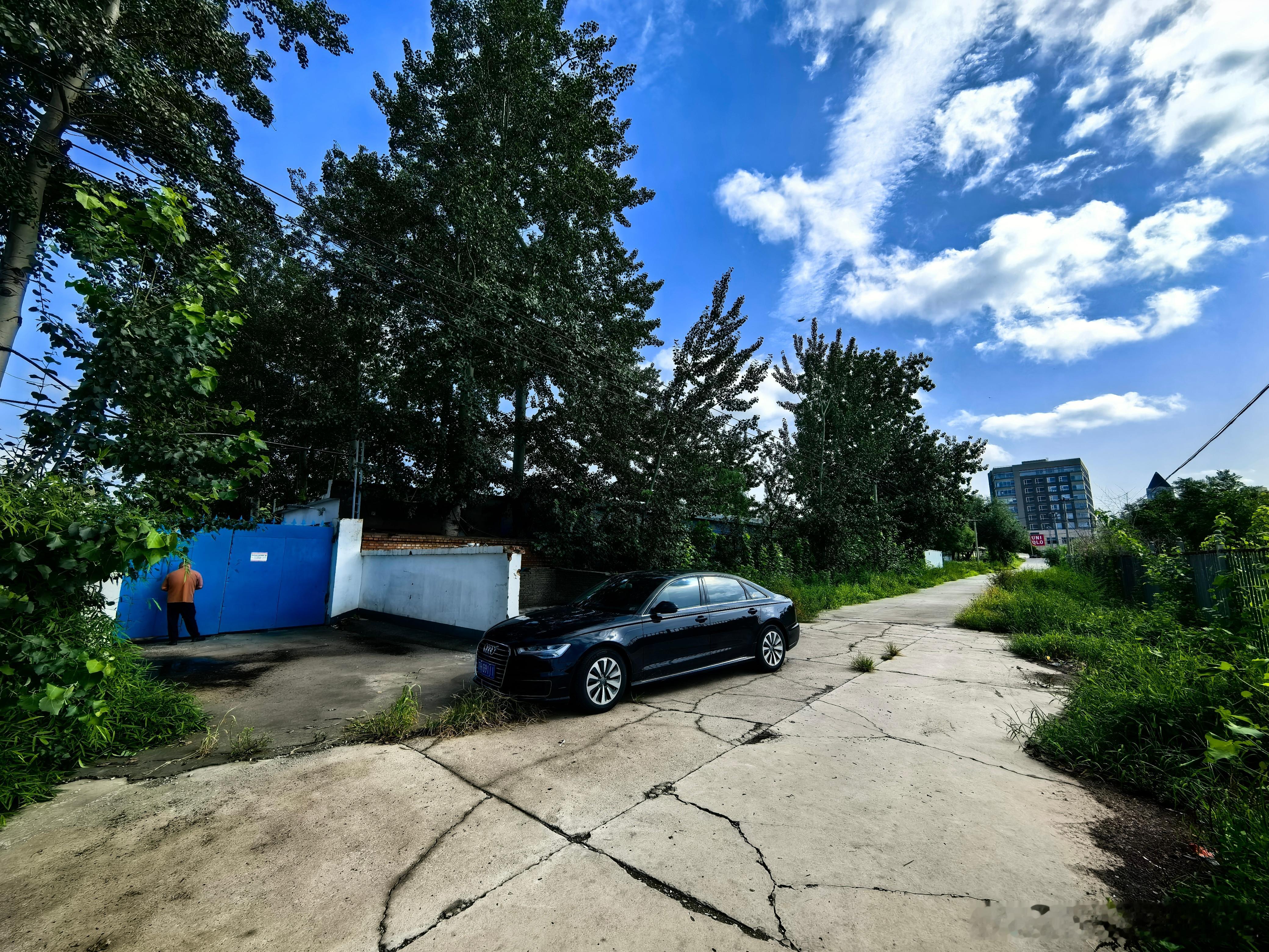 A6L C7代  V6 2.5L是不是一台好车？开着舒不舒服？费不费油？丝不丝滑